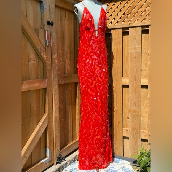 🆕 MISHA COLLECTION 🧿 NWOT Red Sapphire Sequins Maxi Dress, Sz L US 8 - Picture 4 of 13